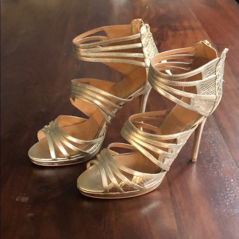 Gold metallic Badgley Mischka strappy heels sandal